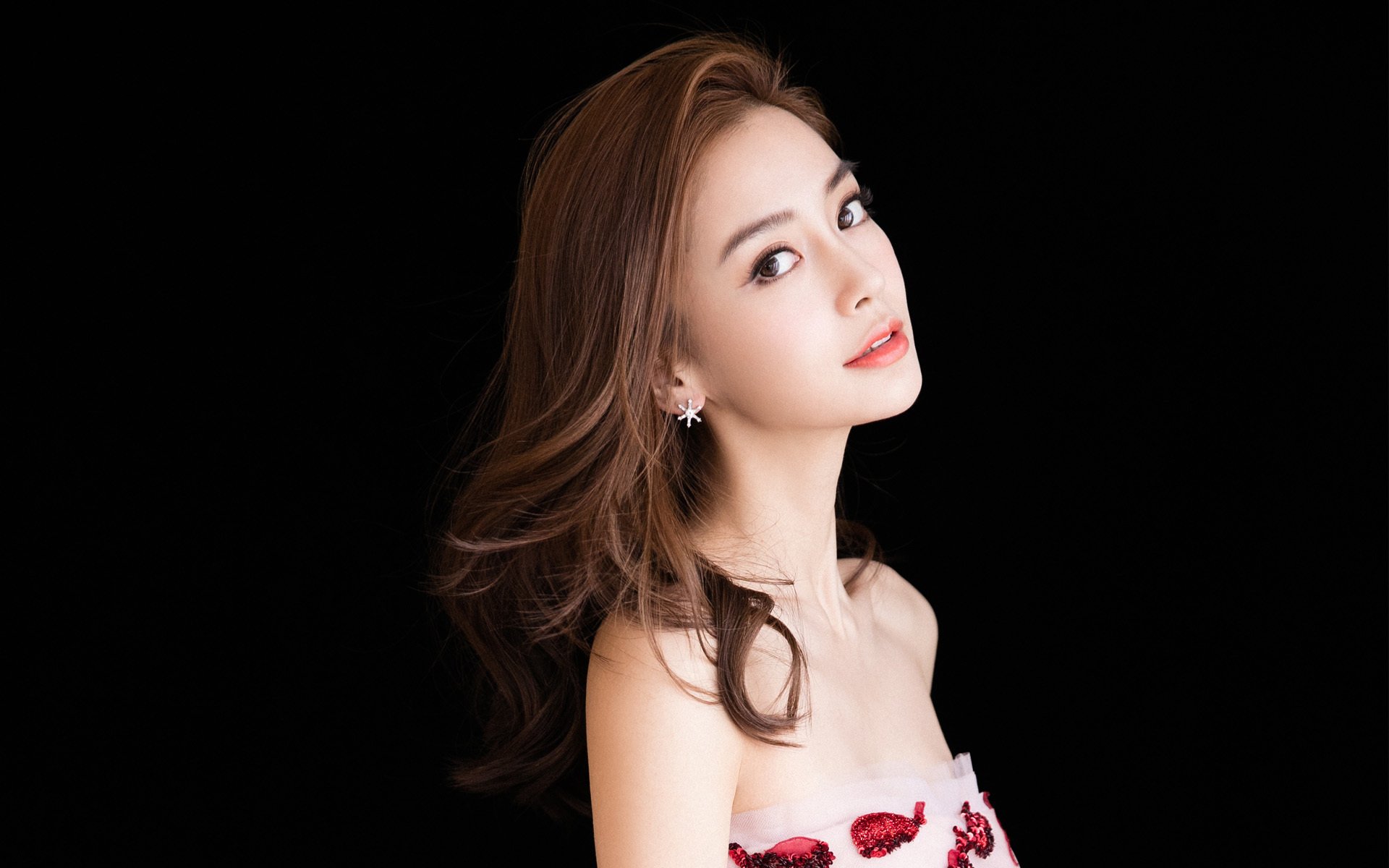 阿森纳用青春风暴迎战新赛季，期待突破